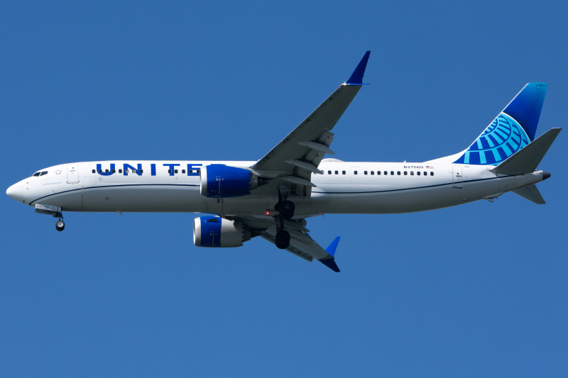 Photo of N37560 - United Airlines Boeing 737 MAX 9 at SFO on AeroXplorer Aviation Database