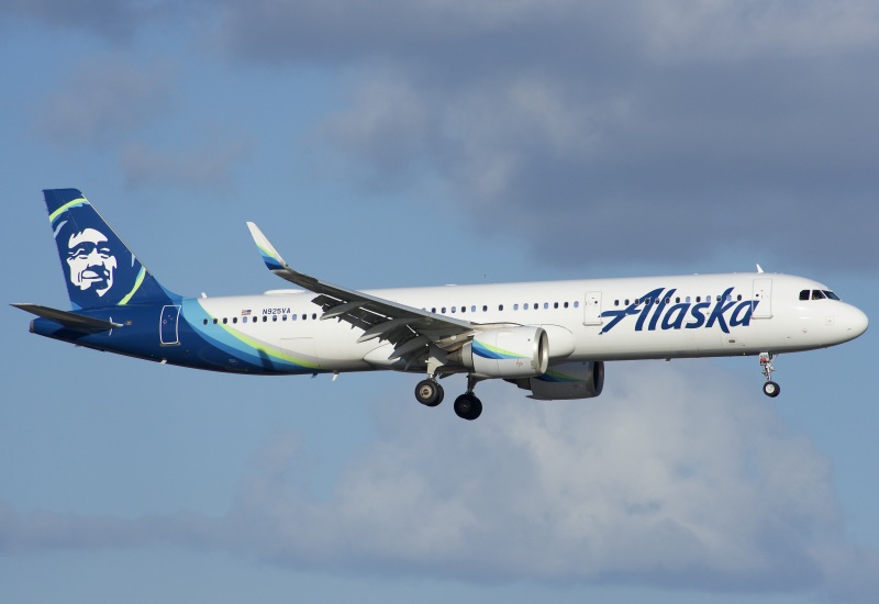 Photo of N925VA - Alaska Airlines Airbus A321NEO at MCO on AeroXplorer Aviation Database
