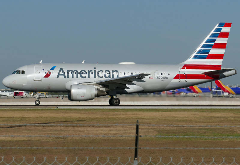 Photo of N700UW - American Airlines Airbus A319 at AUS on AeroXplorer Aviation Database