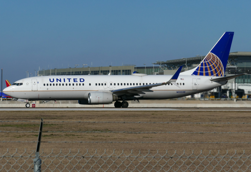 Photo of N12238 - United Airlines Boeing 737-800 at AUS on AeroXplorer Aviation Database