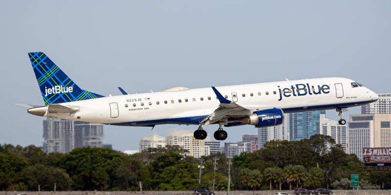 Photo of N229JB - JetBlue Airways Embraer E190 at FLL on AeroXplorer Aviation Database