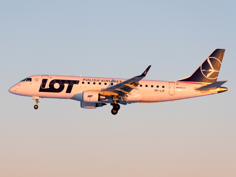 Photo of SP-LIP - LOT Polish Airlines Embraer E175 at RIX on AeroXplorer Aviation Database