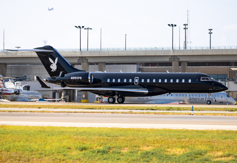 Photo of N950PB - PRIVATE Bombardier Global Express at DFW on AeroXplorer Aviation Database