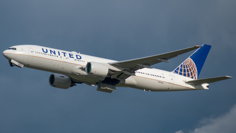 Photo of N225UA - United Airlines Boeing 777-200 at IAD on AeroXplorer Aviation Database