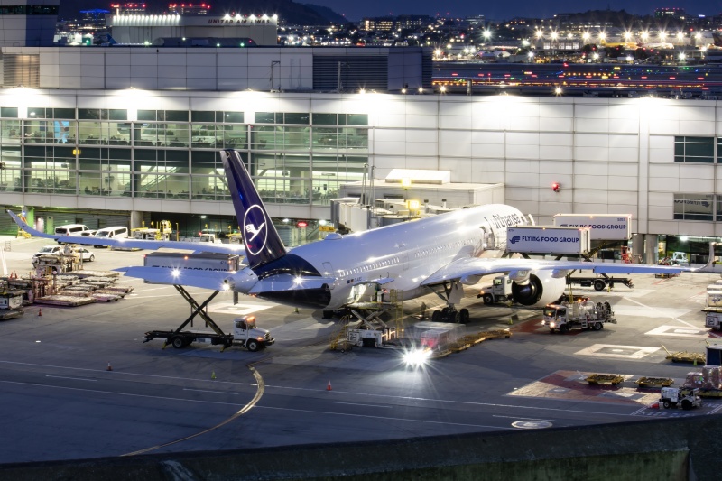 Photo of D-AIXS - Lufthansa Airbus A350-900 at SFO on AeroXplorer Aviation Database