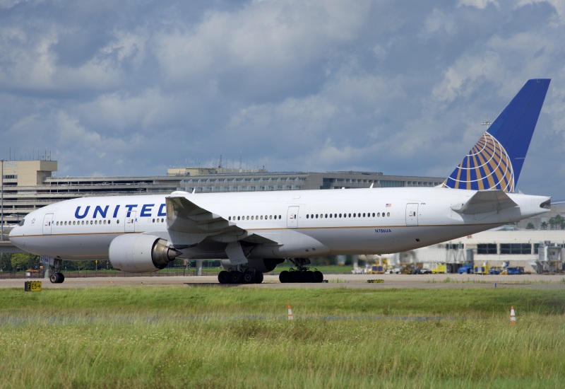 Photo of N786UA - United Airlines Boeing 777-200 at MCO on AeroXplorer Aviation Database