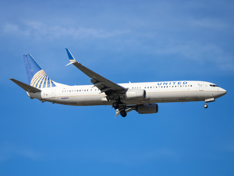 Photo of N68821 - United Airlines Boeing 737-900ER at BWI on AeroXplorer Aviation Database