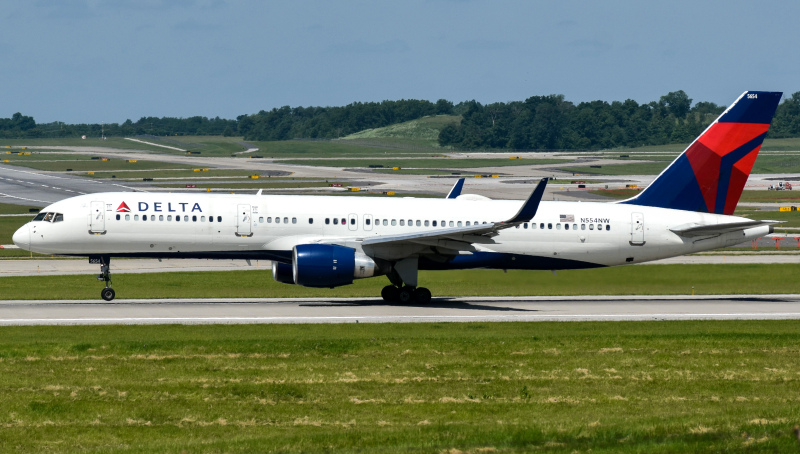 Photo of N554NW - Delta Airlines Boeing 757-200 at CVG on AeroXplorer Aviation Database