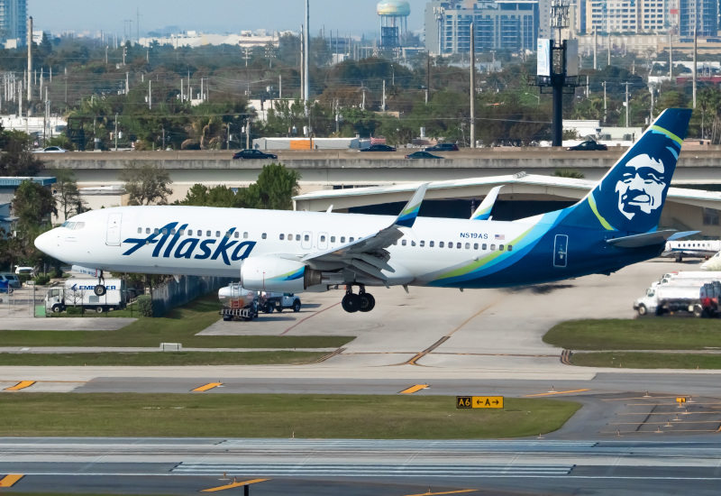 Photo of N519AS - Alaska Airlines Boeing 737-800 at FLL on AeroXplorer Aviation Database