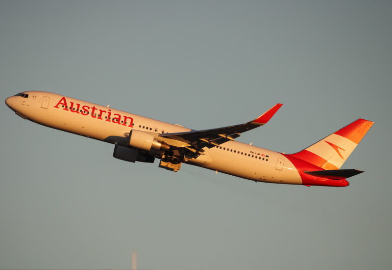 Photo of OE-LAY - Austrian Airlines Boeing 767-300ER at IAD on AeroXplorer Aviation Database