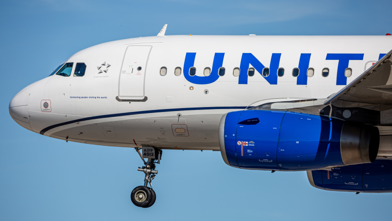 Photo of N812UA - United Airlines Airbus A319 at BWI on AeroXplorer Aviation Database