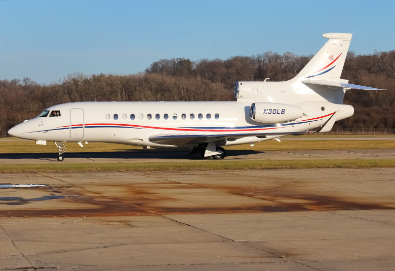 Photo of N30LB - PRIVATE  Dassault Falcon 7X at LUK on AeroXplorer Aviation Database