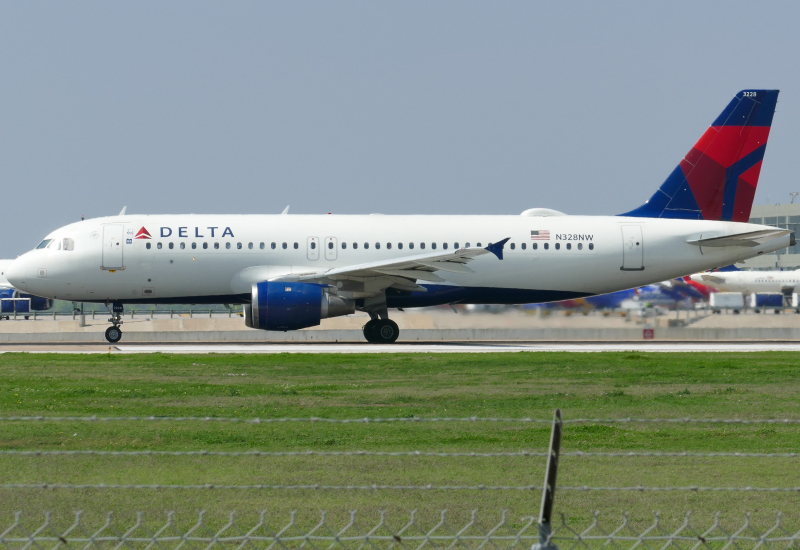 Photo of N328NW - Delta Airlines Airbus A320 at AUS on AeroXplorer Aviation Database