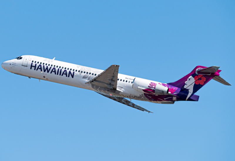 Photo of N476HA - Hawaiian Airlines Boeing 717-200 at HNL on AeroXplorer Aviation Database