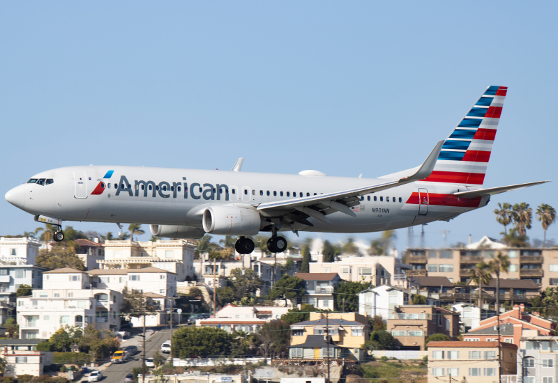 Photo of N901NN - American Airlines Boeing 737-800 at SAN on AeroXplorer Aviation Database