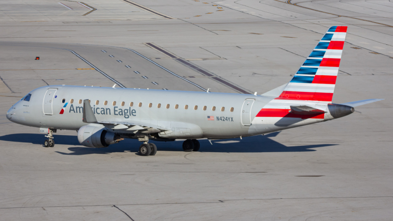Photo of N424YX - American Eagle Embraer E175 at CMH on AeroXplorer Aviation Database