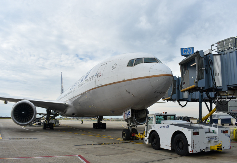 Photo of N785UA - United Airlines Boeing 777-200ER at ORD on AeroXplorer Aviation Database