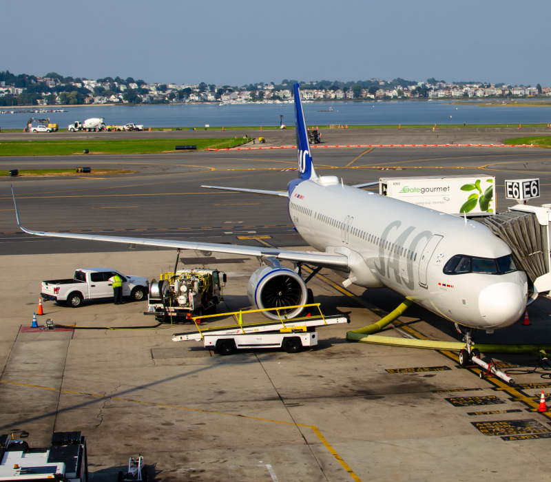 Photo of SE-DMS - Scandinavian Airlines Airbus A321NEO at BOS on AeroXplorer Aviation Database