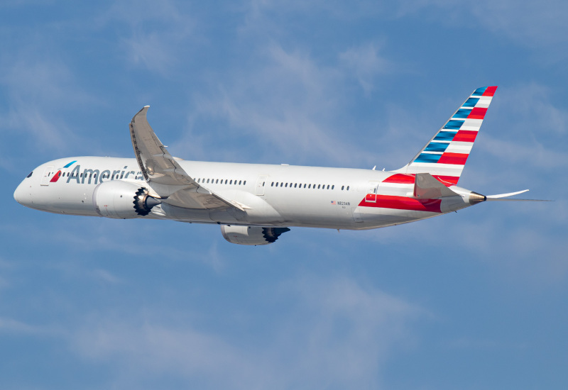 Photo of N823AN - American Airlines Boeing 787-9 at LAX on AeroXplorer Aviation Database