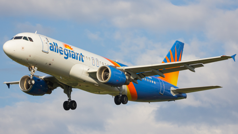 Photo of N274NV - Allegiant Air Airbus A320 at CMH on AeroXplorer Aviation Database
