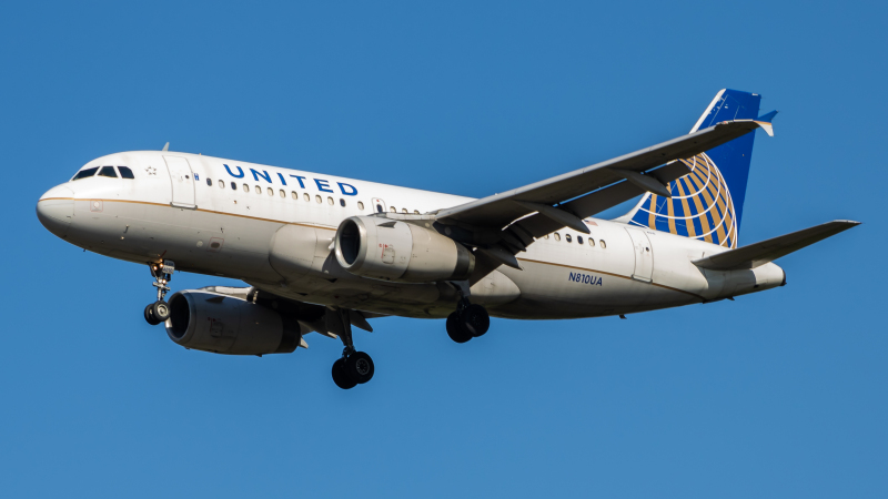 Photo of N810UA - United Airlines Airbus A319 at IAD on AeroXplorer Aviation Database