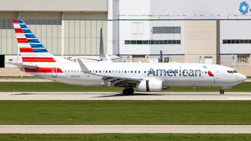 Photo of N902NN - American Airlines Boeing 737-800 at IND on AeroXplorer Aviation Database