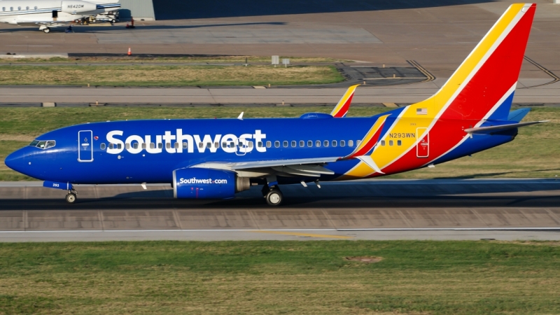 Photo of N293WN - Southwest Airlines Boeing 737-700 at DAL on AeroXplorer Aviation Database