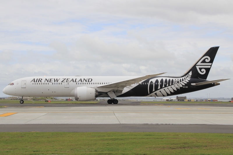 Photo of ZK-NZI - Air New Zealand Boeing 787-9 at AKL on AeroXplorer Aviation Database