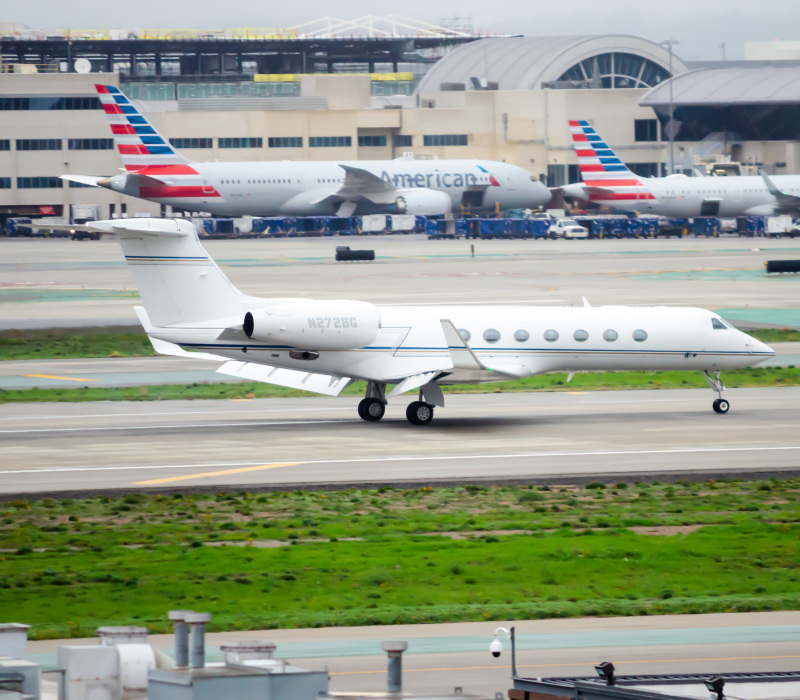 Photo of N272BG - PRIVATE Gulfstream G550 at LAX on AeroXplorer Aviation Database
