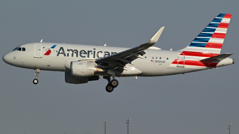 Photo of N9004F - American Airlines Airbus A319 at DFW on AeroXplorer Aviation Database