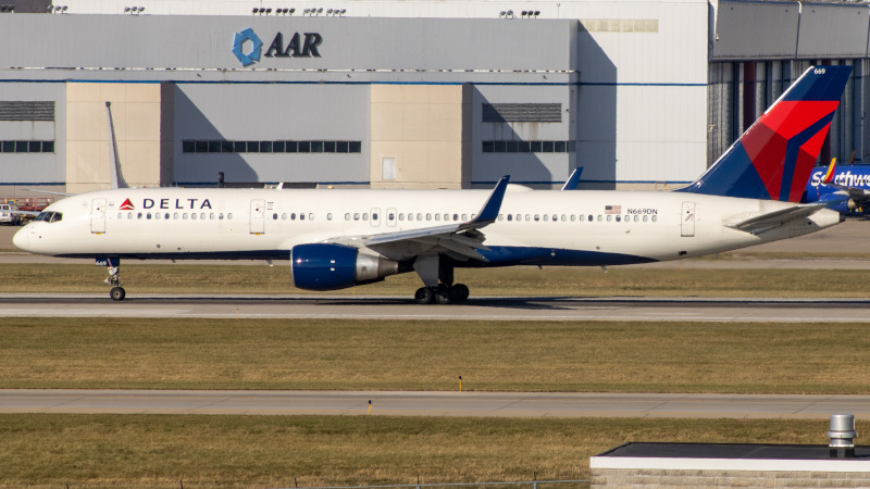 Photo of N669DN - Delta Airlines Boeing 757-200 at IND on AeroXplorer Aviation Database
