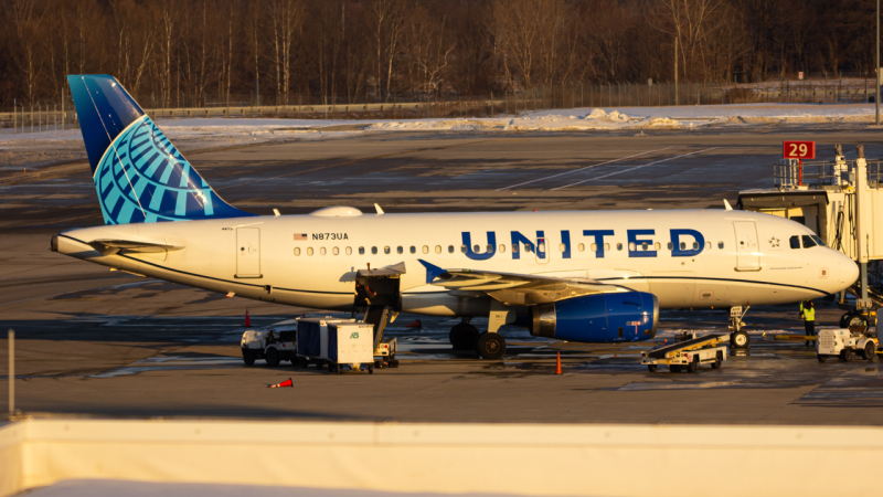 Photo of N873UA - United Airlines Airbus A320 at CMH on AeroXplorer Aviation Database