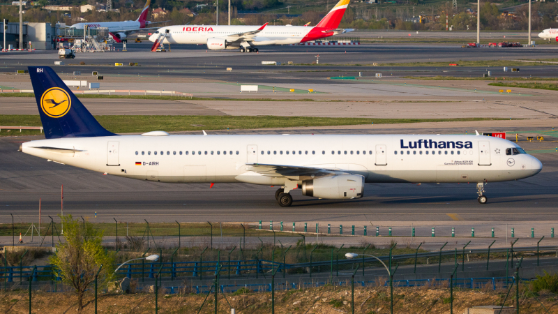 Photo of D-AIRH - Lufthansa Airbus A321-100 at MAD on AeroXplorer Aviation Database