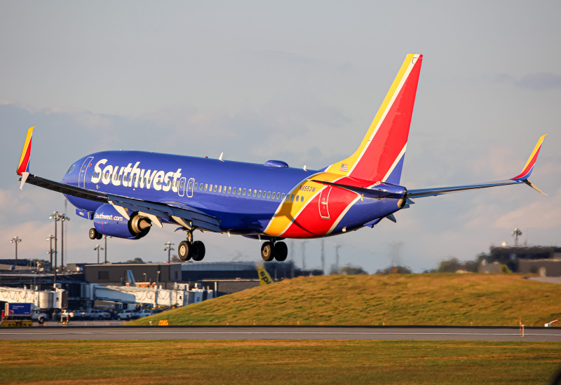 Photo of N8553W - Southwest Airlines Boeing 737-800 at Bwi on AeroXplorer Aviation Database