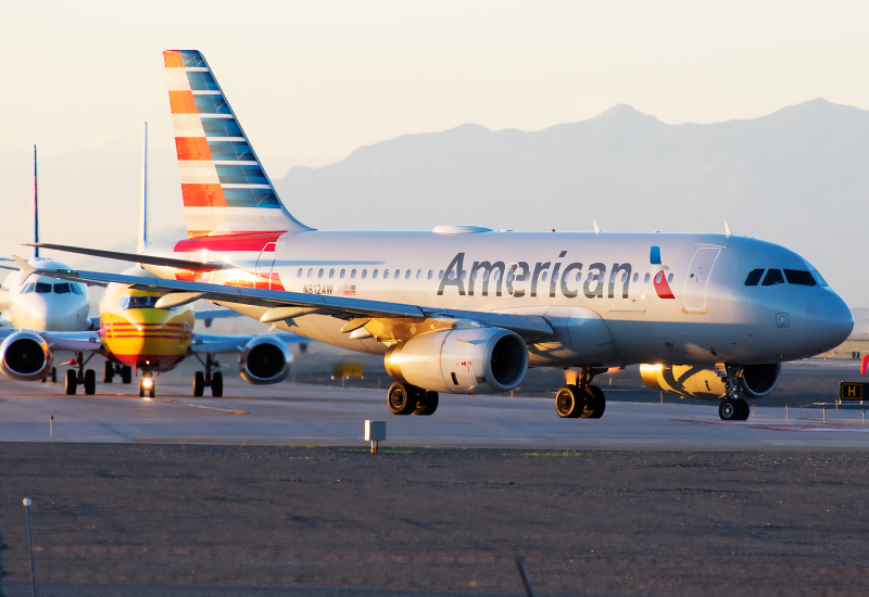 Photo of N812AW - American Airlines Airbus A319 at SLC on AeroXplorer Aviation Database