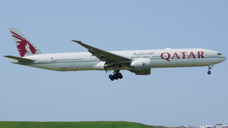 Photo of A7-BAC - Qatar Airways Boeing 777-300ER at ORD on AeroXplorer Aviation Database