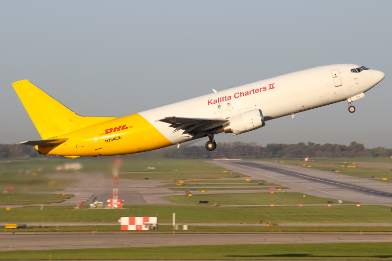 Photo of N734CK - Kalitta Charters Boeing 737-400 at CVG on AeroXplorer Aviation Database