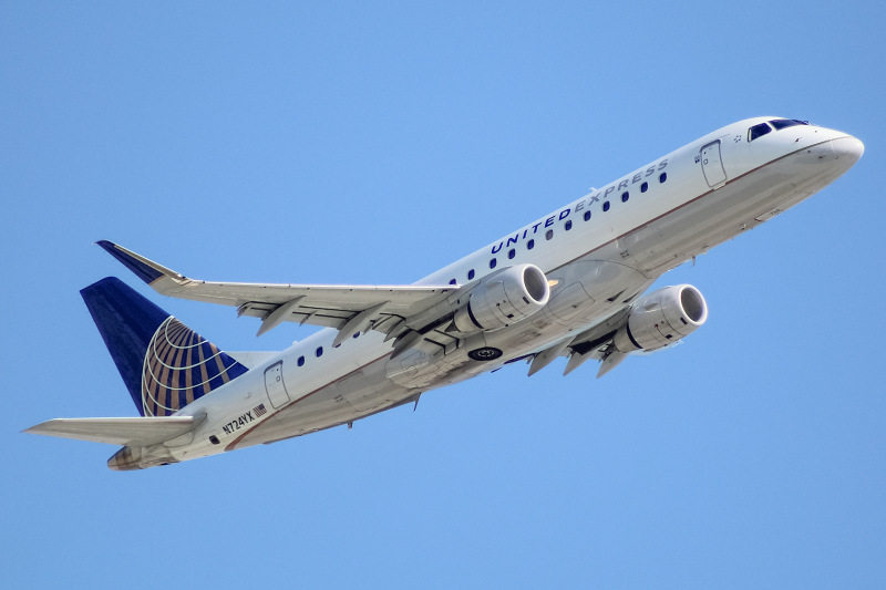 Photo of N724YX - United Express Embraer E175 at ORD on AeroXplorer Aviation Database