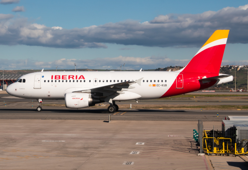 Photo of EC-KUB - Iberia Airbus A319 at MAD on AeroXplorer Aviation Database