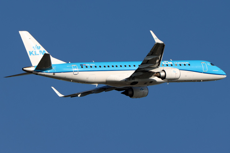 Photo of PH-EXY - KLM CityHopper Embraer E190 at AMS on AeroXplorer Aviation Database