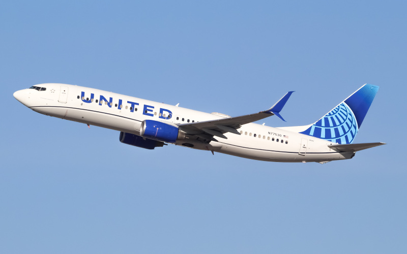 Photo of N77530 - United Airlines Boeing 737-800 at EWR on AeroXplorer Aviation Database