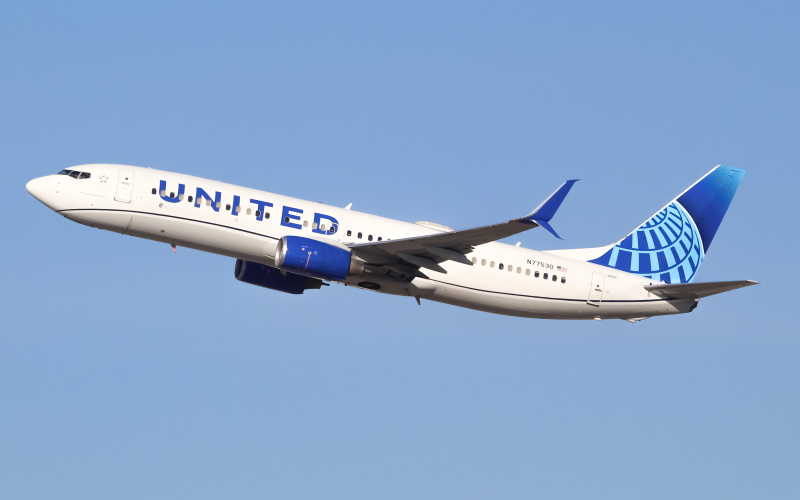 united boeing 737 800