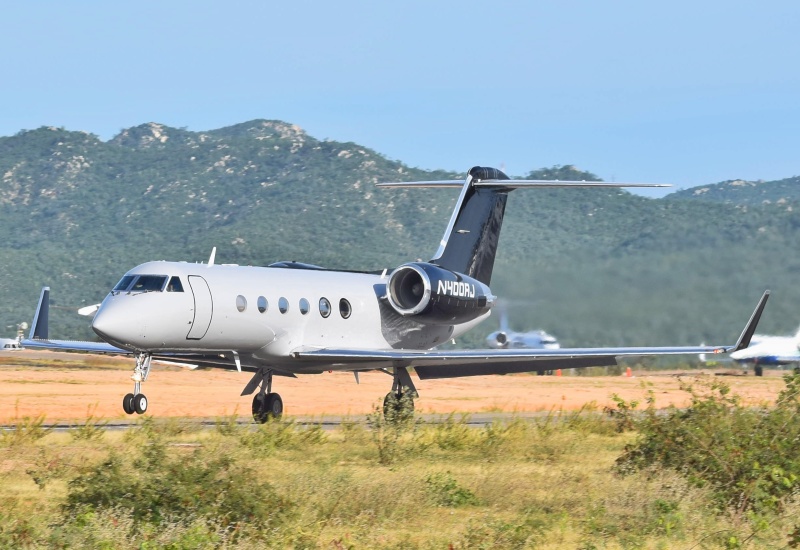 Photo of N400AJ - Bigboy Investment Partnership LLC Gulfstream IV at CSL on AeroXplorer Aviation Database