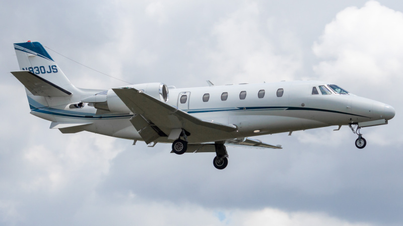 Photo of N830JS - PRIVATE Cessna Citation 560XL Excel at HOU on AeroXplorer Aviation Database