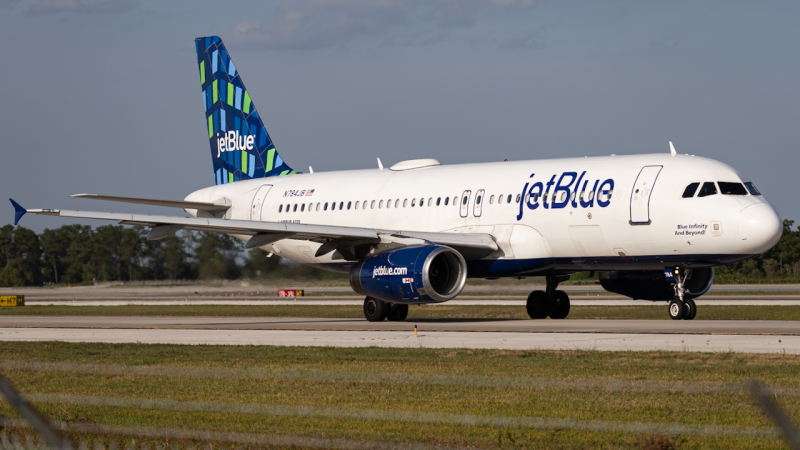 Photo of N784JB - JetBlue Airways Airbus A320 at MCO on AeroXplorer Aviation Database