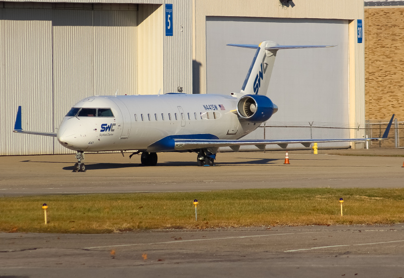 Photo of N441SW - Skywest Charter Mitsubishi CRJ-200 at LUK on AeroXplorer Aviation Database