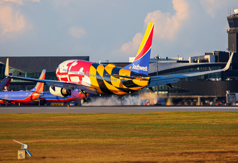 Photo of N214WN - Southwest Airlines Boeing 737-700 at Bwi on AeroXplorer Aviation Database