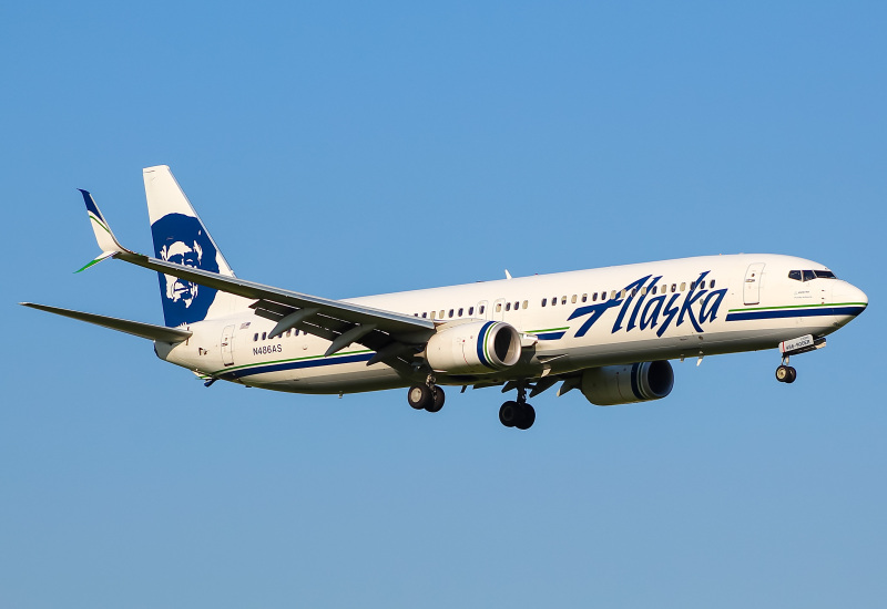 Photo of N486AS - Alaska Airlines Boeing 737-900ER at MKE on AeroXplorer Aviation Database