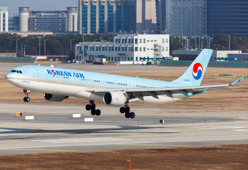 Photo of HL8026 - Korean Air Airbus A330-300 at ICN on AeroXplorer Aviation Database