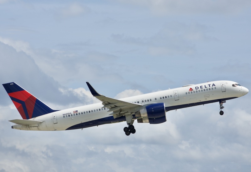 Photo of N685DA - Delta Airlines Boeing 757-200 at MCO on AeroXplorer Aviation Database